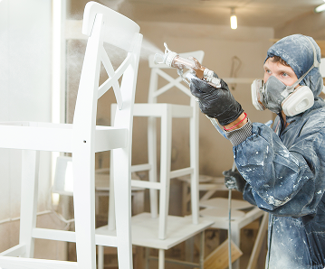 Artisan Spraying Furniture Coating