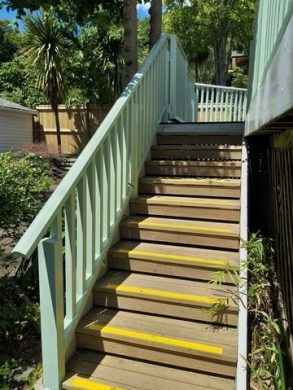 Pure Eco Painting | Nelson & Tasman | Gallery | Painting Balustrade & Oil Pine Gate And Fence. Decks Oiled In 'Walnut' | Painted Staircase | Outdoor Stairs | Exterior Painting